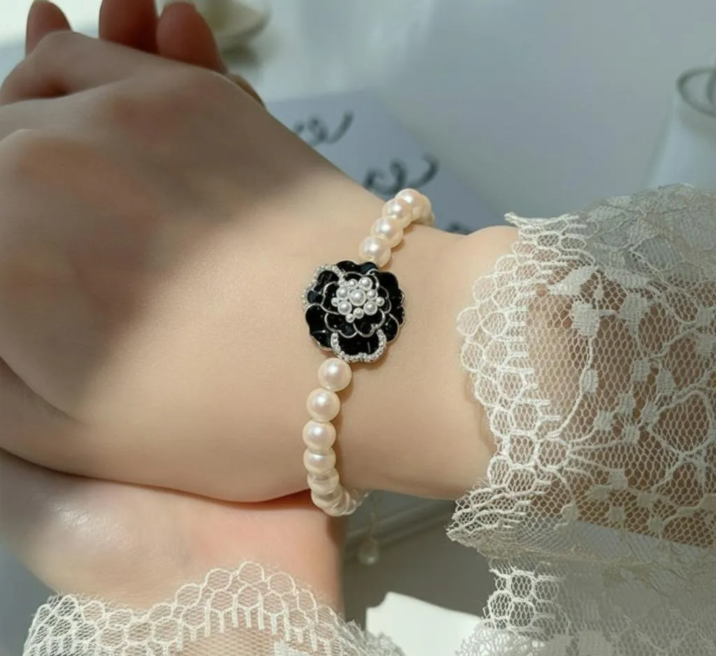 Black Floral Pearl Necklace Set for Women